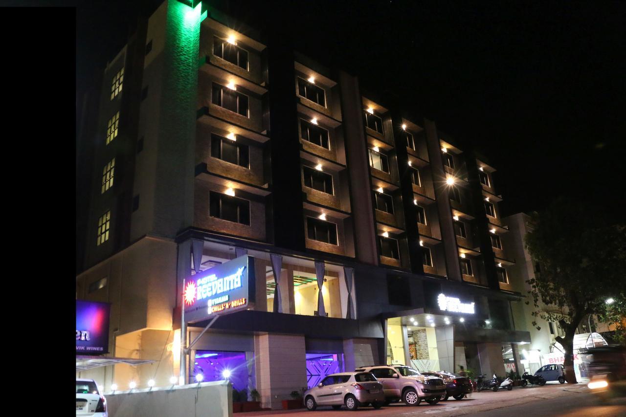 Hotel Reevanta Daman Zewnętrze zdjęcie