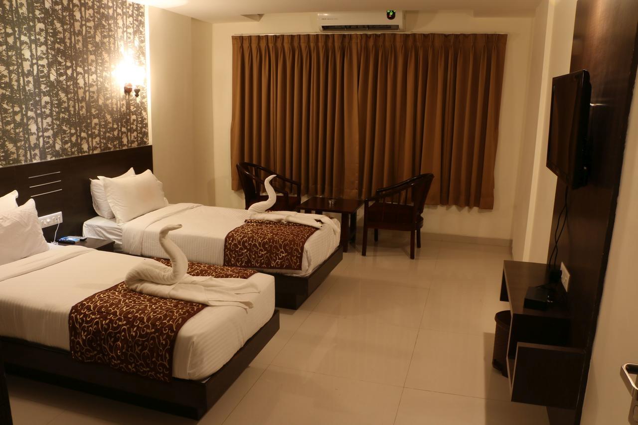 Hotel Reevanta Daman Zewnętrze zdjęcie